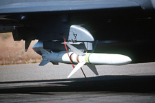 AGM-45B Shrike den första amerikanska luftburna roboten