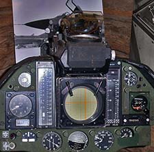 J35F kabin med Sikteshuvud och Radarindikator