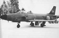 J32D med luftprovskapslar för radiakflygning