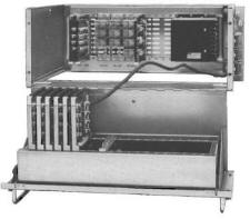 TM-11E sändare med utvikt frontpanel