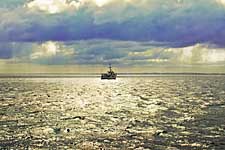 Fiskebåt på fredens hav